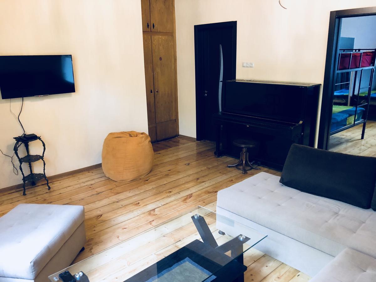 Bude Hostel Tbilisi Eksteriør billede